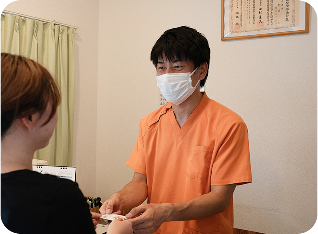 受付でご案内
